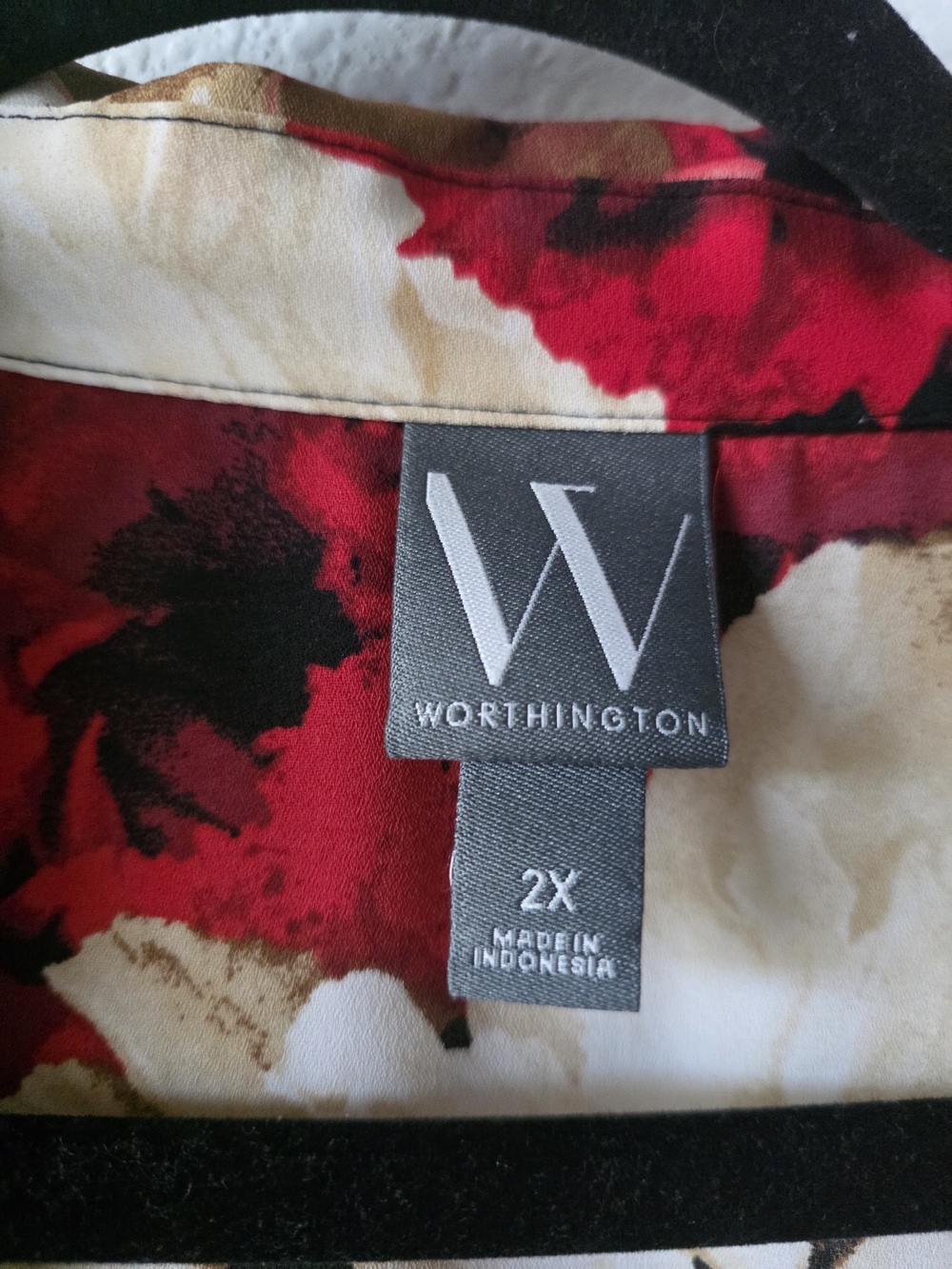Worthington Red, Black & Cream Floral Blouse - Picture 5 of 7